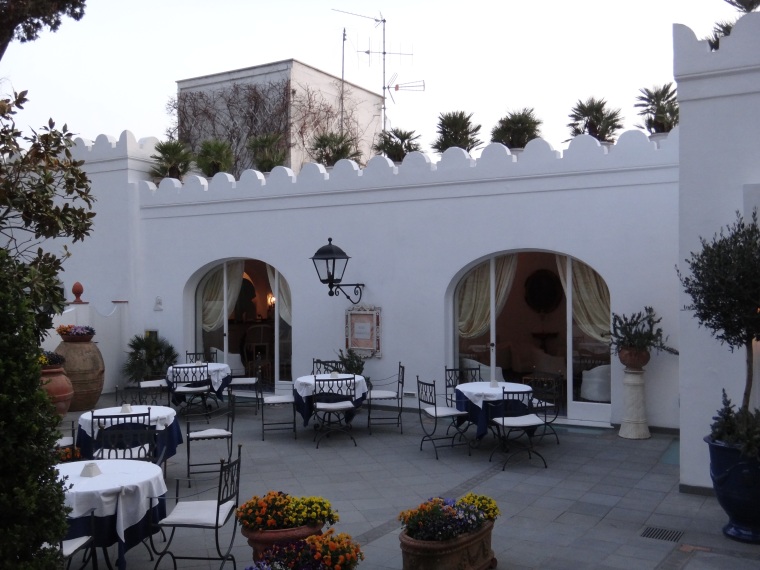 The courtyard at La Scalinatella Hotel 